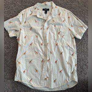 Forever 21 - Men’s Button Up - Giraffe print